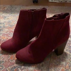 Maroon booties